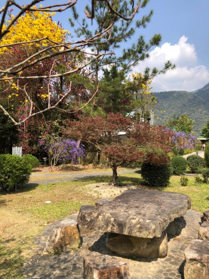 Flying Villa Nantou Екстериор снимка