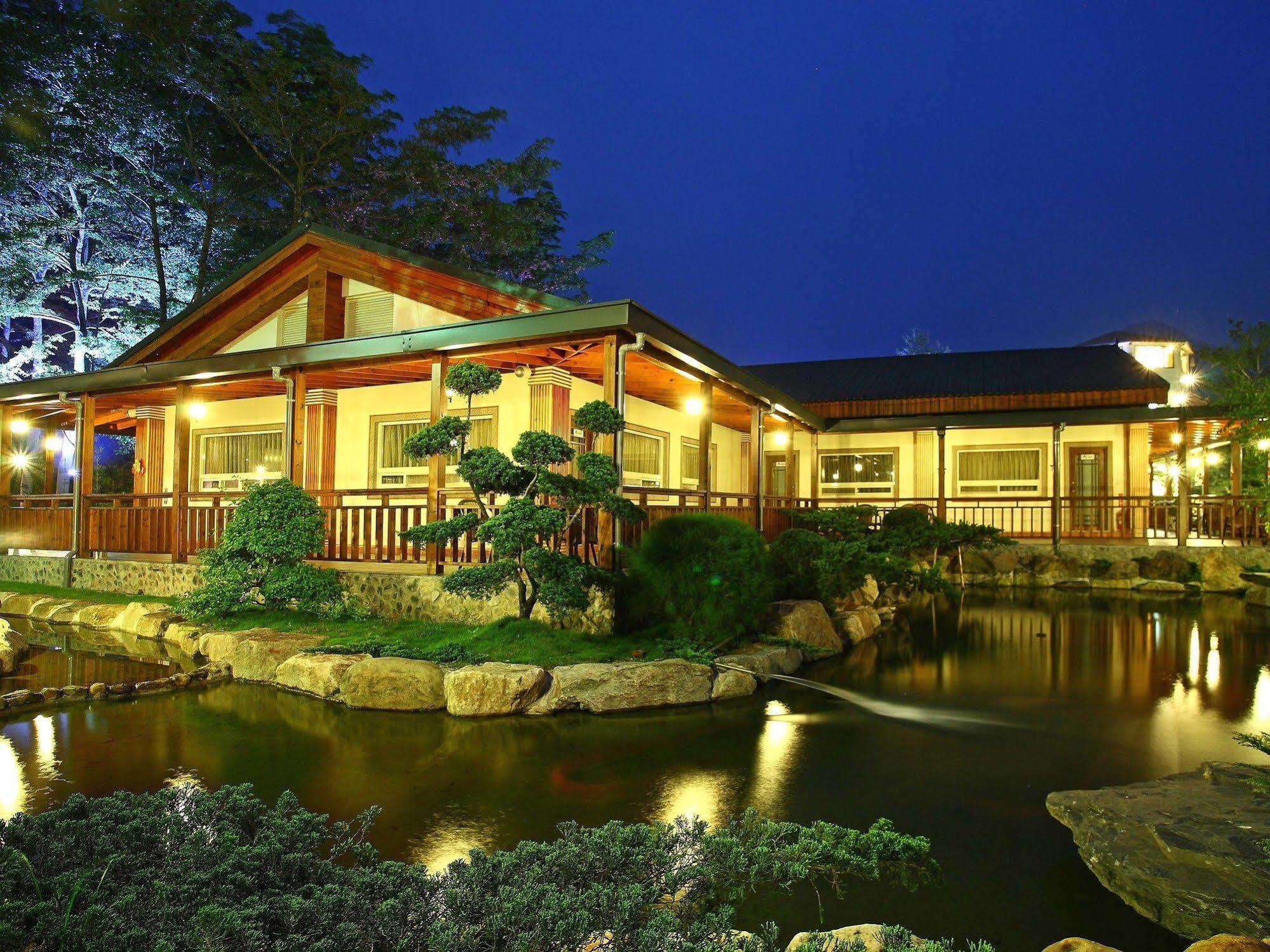 Flying Villa Nantou Екстериор снимка